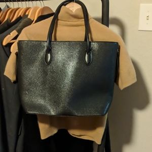 Large structured bag